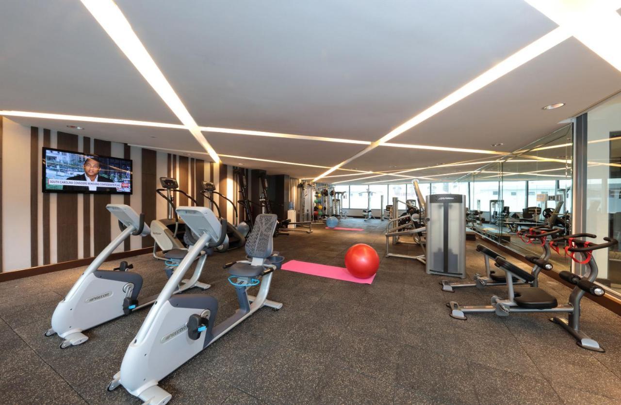Makati Diamond Residences Makati City Exterior photo The gym at the 10th floor