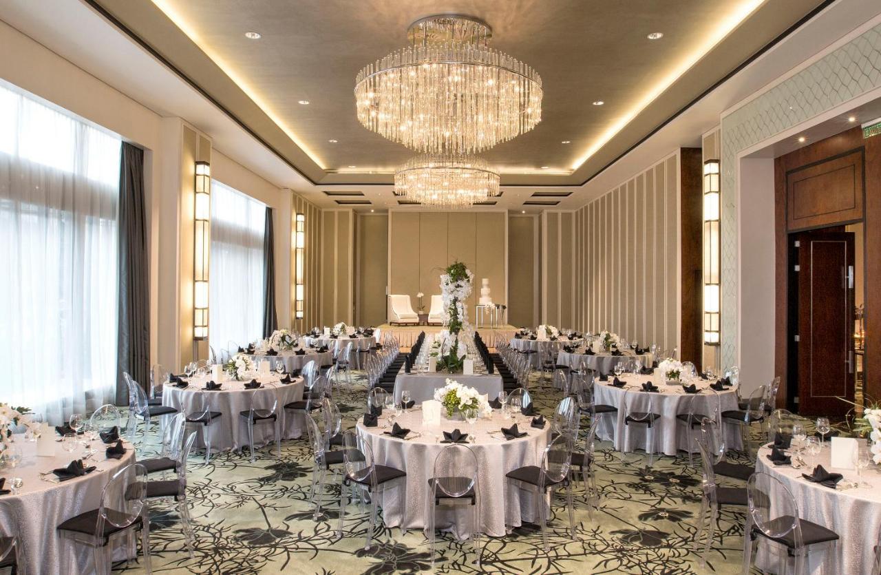 Makati Diamond Residences Makati City Exterior photo The ballroom