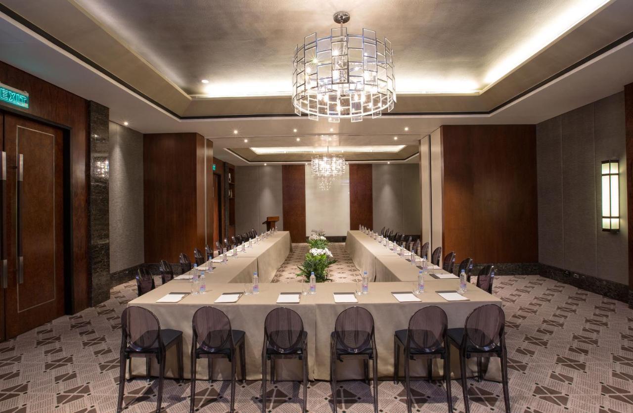 Makati Diamond Residences Makati City Exterior photo Meeting room