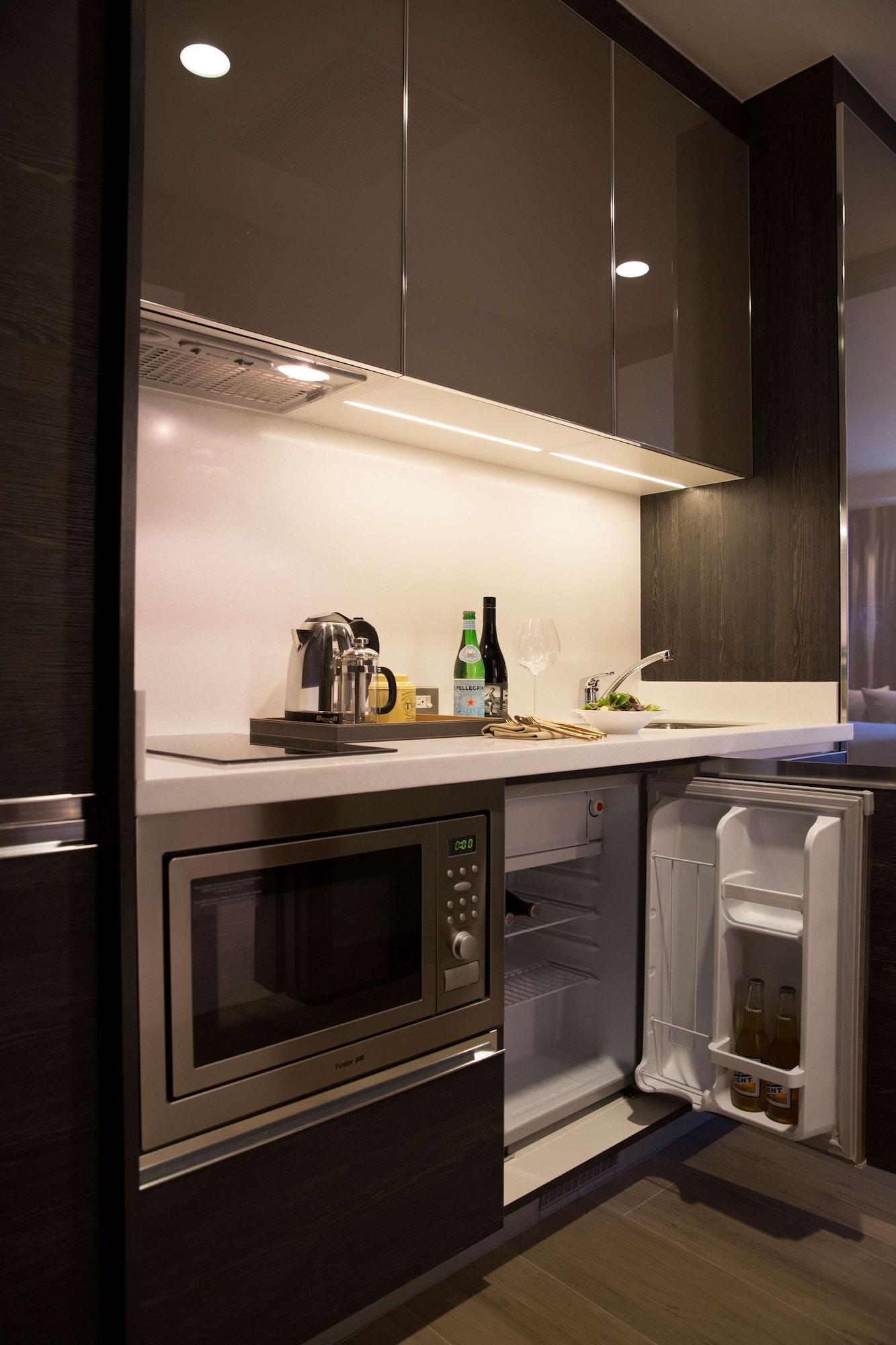 Makati Diamond Residences Makati City Exterior photo A kitchen in a serviced apartment