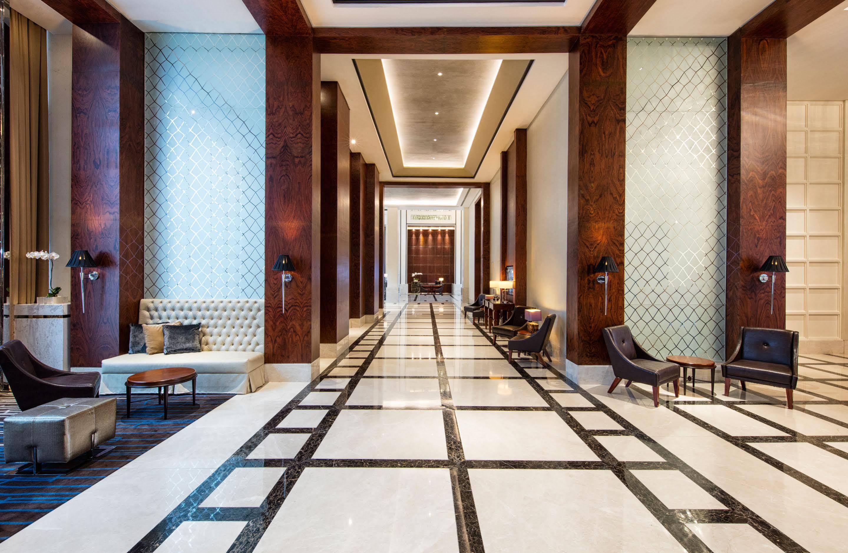Makati Diamond Residences Makati City Exterior photo Lobby